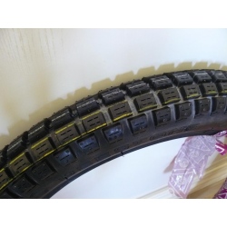 Neumático 2.75x18" taco trial.